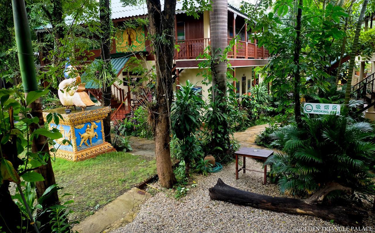 Golden Triangle Palace Chiang Rai Exterior foto