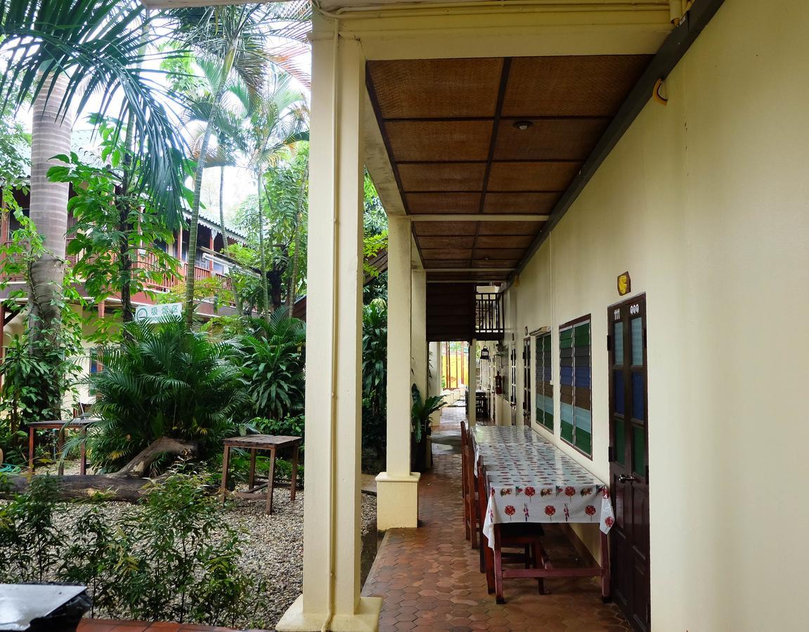 Golden Triangle Palace Chiang Rai Exterior foto
